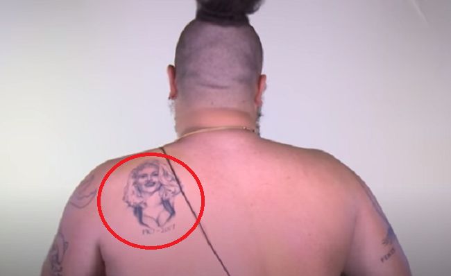 Joshua Ostrovsky-The Fat Jewish-Anna Nicole Smith retrato tatuaje