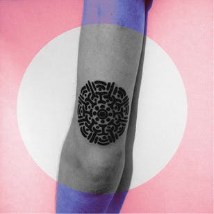 Tatuaje de mandala por Gene Le Lynx #GeneLeLynx #ormamental #blackwork # pagan #abstract #geometric #graphic #mandala