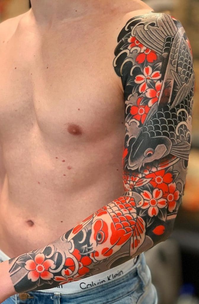 Tatuaje de manga de pez koi