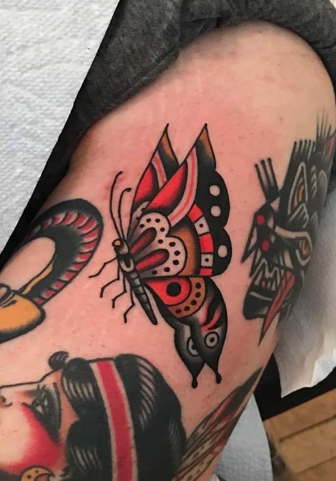 Tatuaje de mariposa tradicional