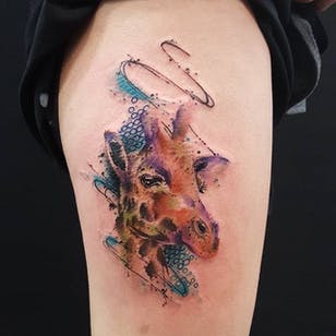 Tatuaje de jirafa acuarela abstracta de Smel Wink.  # acuarela #SmelWink #abstract #sketchy #illustrative #jiraffe
