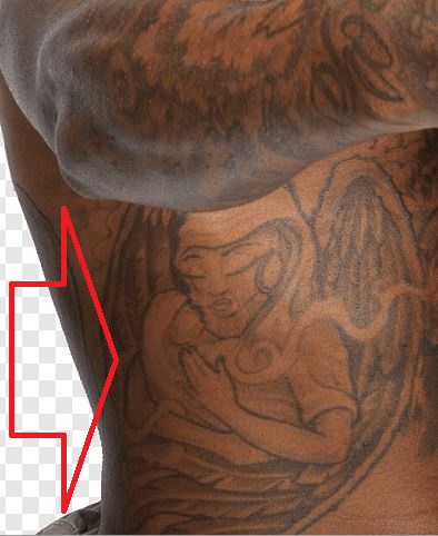 Tatuaje del estómago de Lloyd