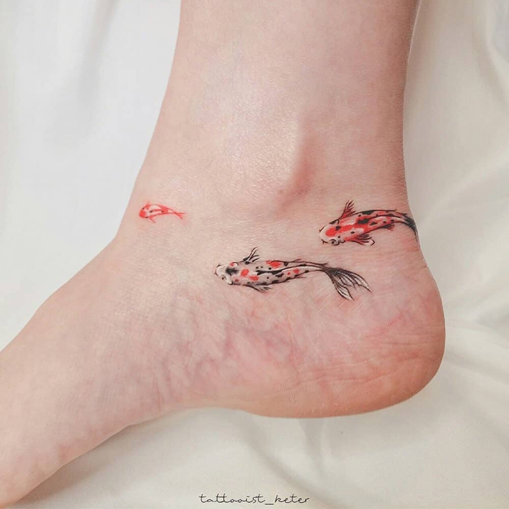 Que tatuajes de peces para mujeres 3