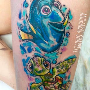 Tatuaje Squirt y Dory por Angharad Chappell #AngharadChappell #Disney #FindingNemo #FindingDory #Dory #Squirt