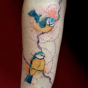 Tatuaje de tit azul con salpicaduras de color abstracto de Bambi Bambs.  #abstracto # acuarela # plato # splash # pájaro # blanco azulado # pájaro azul # BambiBambs