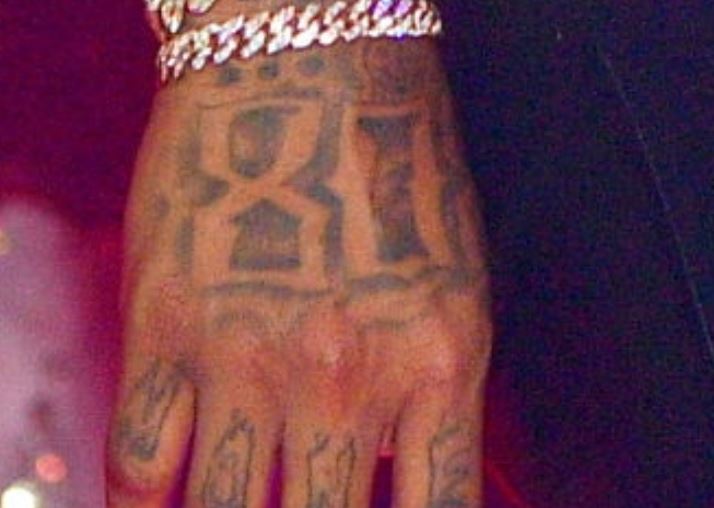 Tatuaje de la mano del lado sur