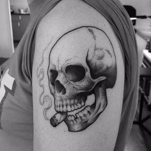 Cool skull tattoo por Matt Pettis #MattPettis #blackwork #blckwrk #btattooing #dotshading #skull #cigar