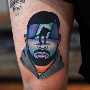 Tatuaje de Drake de David Cote.  #DavidCote #semiabstrakt # trippy #psykedelisk #popkultur #drake #hotlinebling