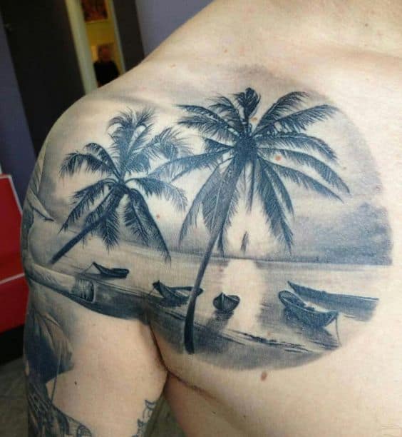 tatuaje de palmera en el pecho
