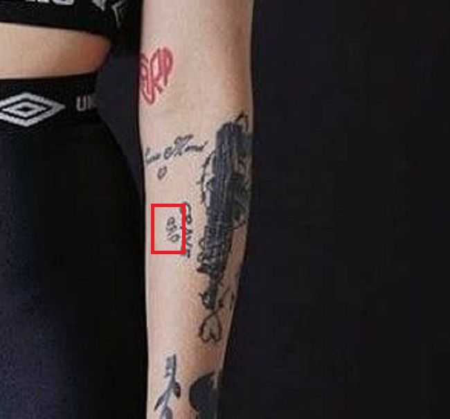 tatuaje de cazzu en el antebrazo izquierdo