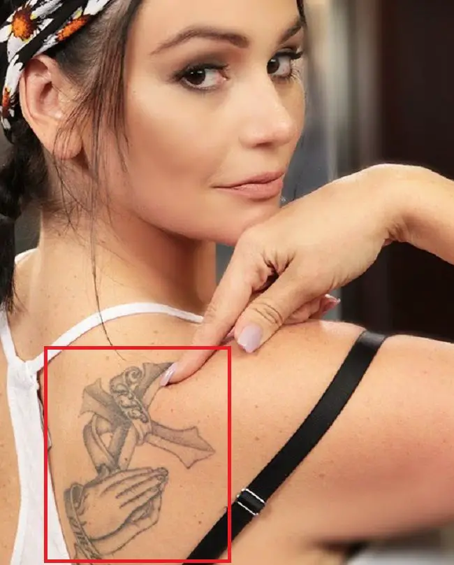 Jennifer Lynn Farley-JWoww-Tatuajes en la espalda