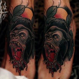 Bloody Ape Tattoo por Brando Chiesa @BrandoChiesa #BrandoChiesa #Italy #Neotraditional #Beast #animaltattoo #Bloody #Ape