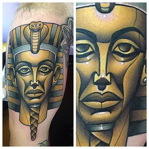 Tatuaje de cabeza de faraón de Pat Bennett, ¡mira el increíble uso de reflejos!  #Pharoah #color #colorido #sólido #PatBennett