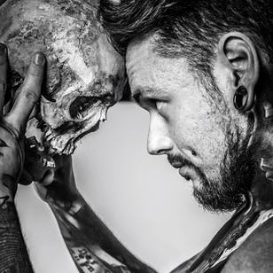 Sandry Riffard y su tema favorito #SandryRiffard #skull #tattooartist #artist