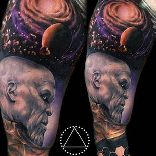 Tatuaje de galaxia extraterrestre por Saga Anderson @inkbysaga #SagaAnderson #InkbySaga #Realistic #Galaxy #Cosmic #Universe #Stars #Planets #Enterranean #Realism Club