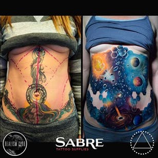 Excelente tatuaje de encubrimiento por Saga Anderson @inkbysaga #SagaAnderson #InkbySaga #Realistic #Galaxy #Cosmic #Universe #Stars #Planets #coverup #Realismclub