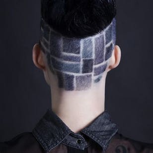 Tatuaje de pelo recortado por Hans Beers.  #recortado #pelo #tendencia