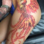 Tatuajes de caderas rojas de Phoenix