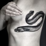 8 tatuajes de anguilas negras y rudas