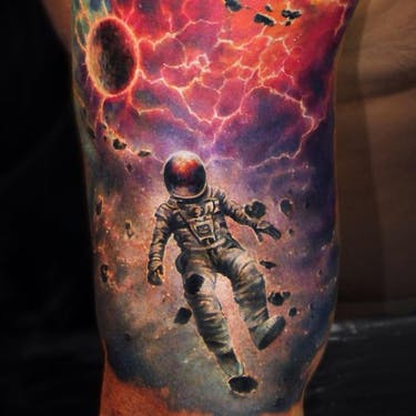Galaxias infinitas: tatuajes espaciales de Ben Klishevskiy