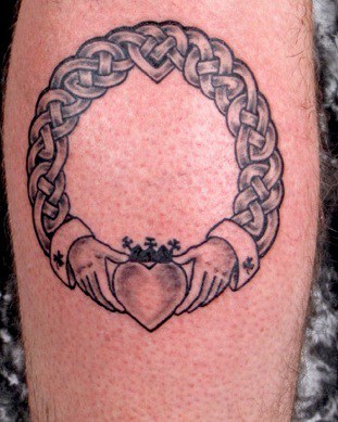 Tatuaje de Claddagh