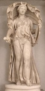 Estatua de la diosa selene