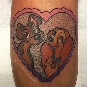 Tatuaje de corazón inspirado en Disney #Corazón #HeartTattoos #Kawaii #CuteTattoos #KeelyRutherford #Disney