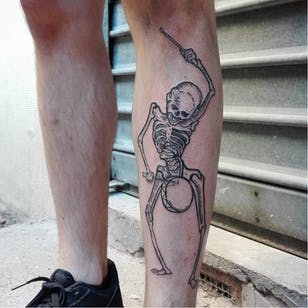 Tatuaje danse macabre por Joh #dansemacabre #Joh #blackwork #Skeleton #danceofdeath