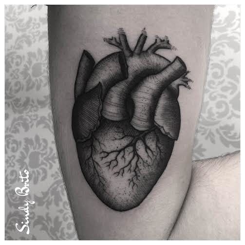 Coração!  # coração #anatomico #fineline #blackwork #talentonacional #brasil #brazil #portugues #portuguese