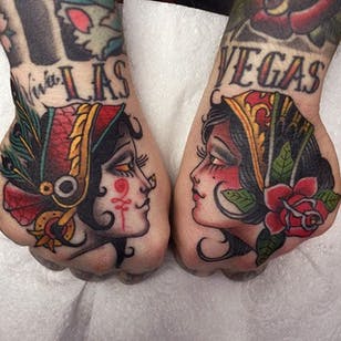 Tatuaje de mano por Herb Auerbach #traditional #colortraditional #HerbAuerbach