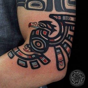 Pieza genial de Black Nail #Haida #BlackNail #bird #tribal #haidatattoo