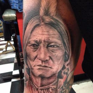 Toro Sentado Tatuaje por Aaron Romo #SittingBull #NativeAmerican #Portrait #AaronRomo