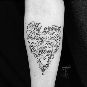 Tatuaje lírico de Taioba Tatto.  #quote #inspiratory #inspiration quote #motivación #significado #sentido #escritura #palabras #madre #madre #TaiobaTattoo