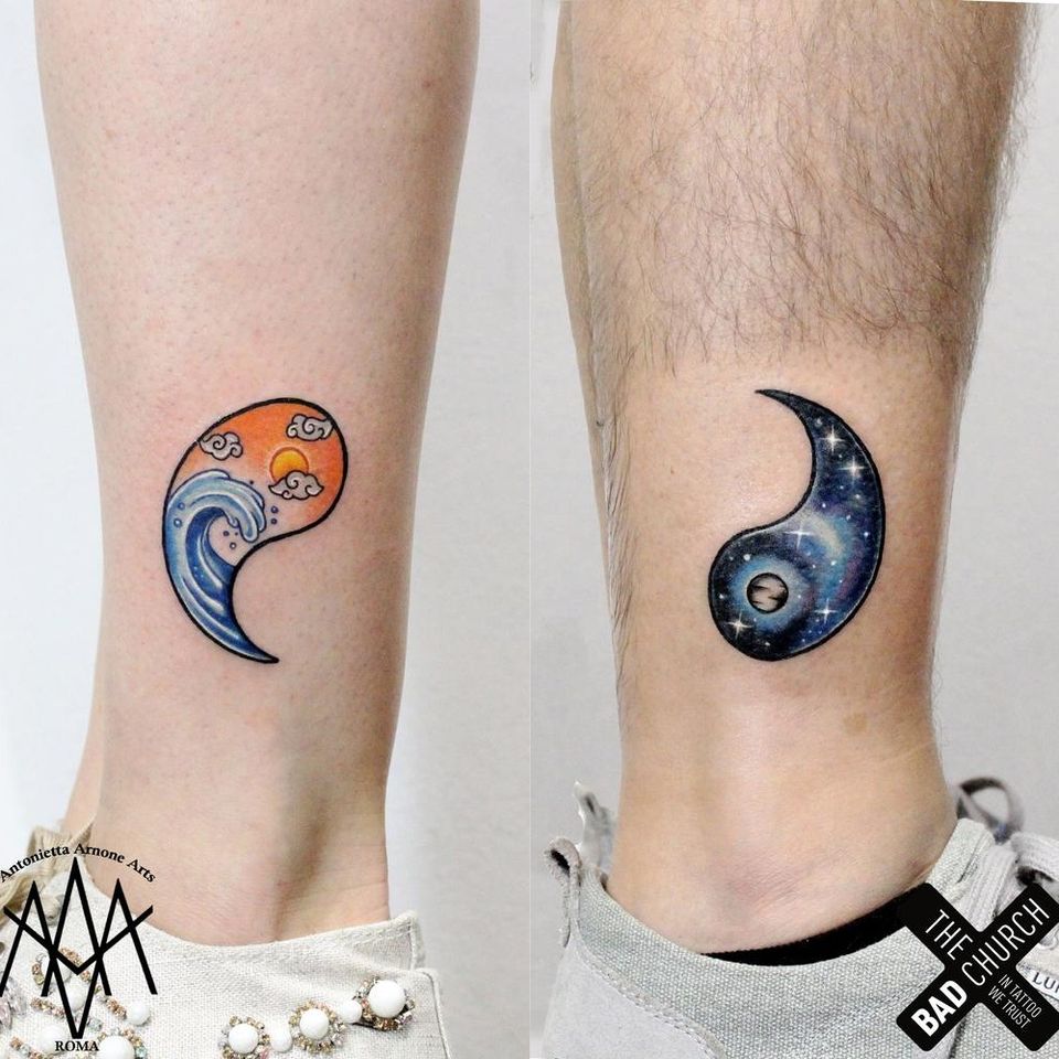 Tatuaje yin yang de Antoinetta Arnone #AntoinettaArnone #YinYangtattoos #YinYang #Chino #símbolo 