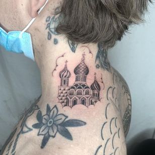 Tatuaje ilustrativo de Jesús Antonio #JesusAntonio #illustrative #fineline #chicano #blackandgrey #russia #russian #castle #architecture