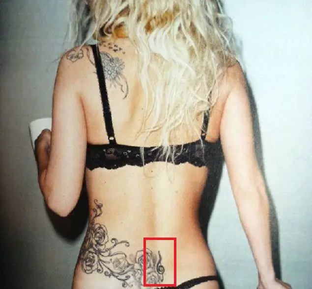 tatuaje de clave de sol de lady gaga