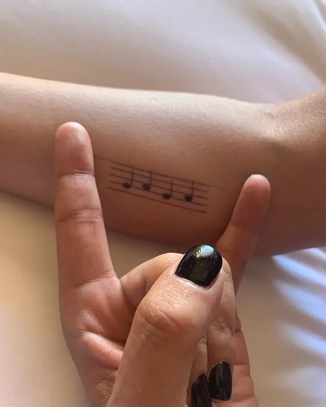 lady gaga-nota musical tatuaje