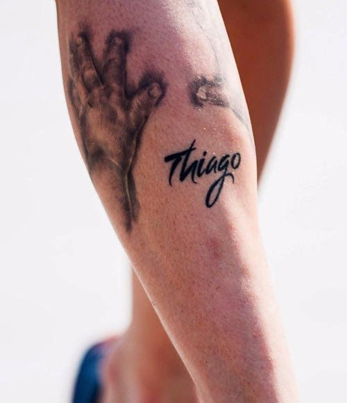 Tatuaje de Messi en la pierna