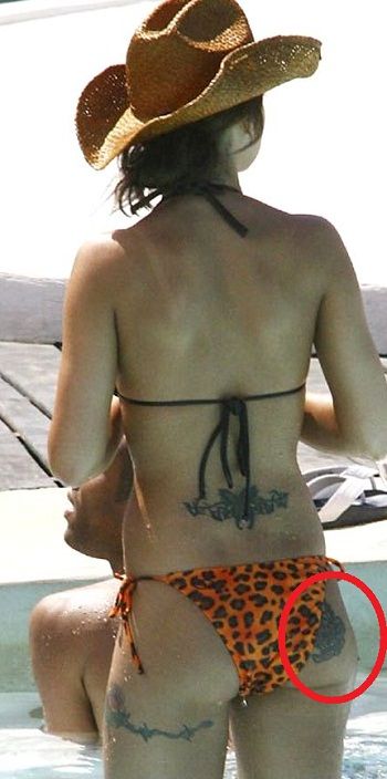 Cheryl Cole - Tatuaje de rosa a tope
