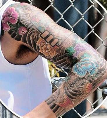 Tatuaje floral de John Mayer