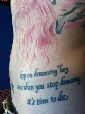 Simon Neil - Sigue soñando con tatuajes