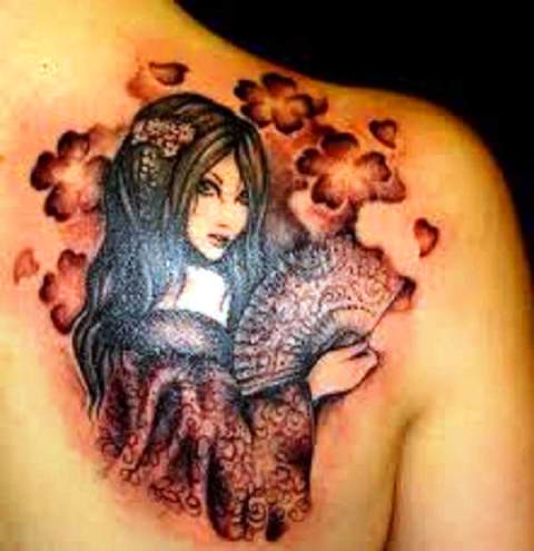 Dama china del tatuaje