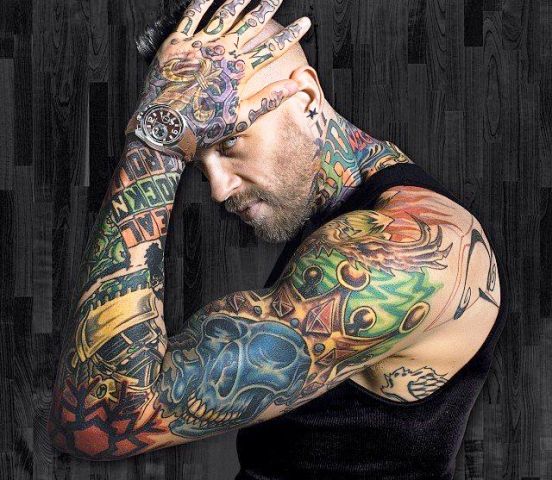 Tatuaje en el codo de Chris Andersen