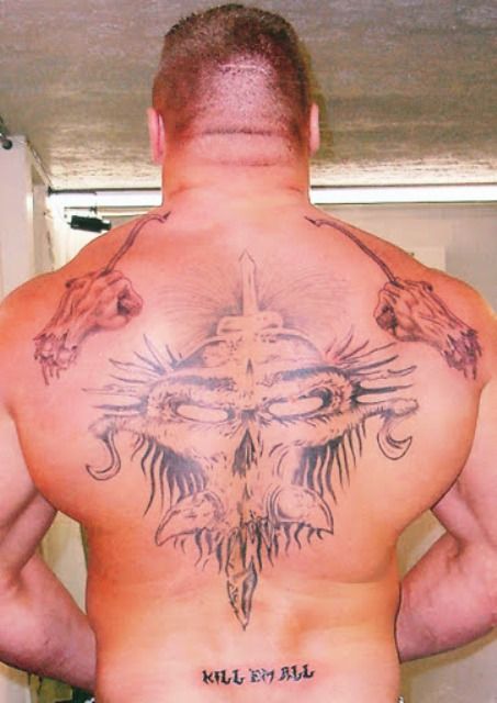 Brock Lesnar tatuaje de calavera demoníaca