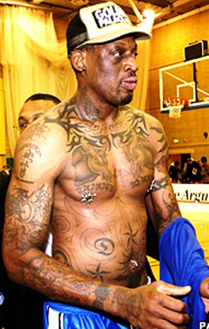 Tatuaje en el hombro de Dennis Rodman