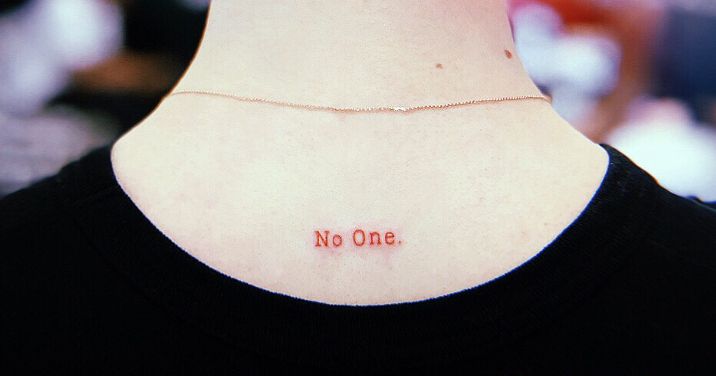Tatuaje No One por Maisie Williams