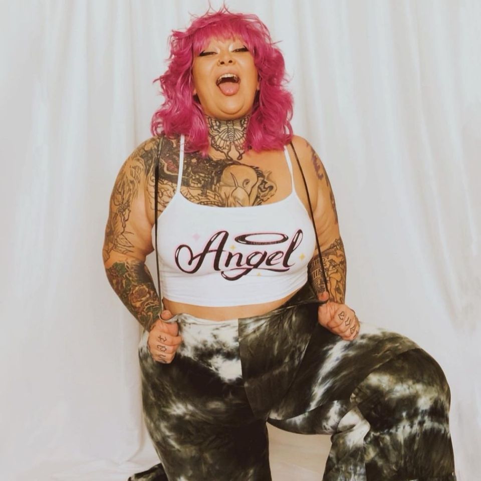 Modelo de tatuaje Anna Stomosis #AnnaStomosis #tattoomodel #plussizemodel #fatacceptance #bodyacceptance