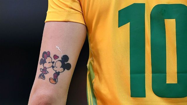 tatuaje de mickey-minnie -jessica quintino