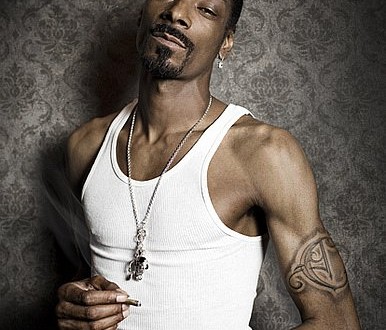 Tatuaje de bíceps izquierdo de Snoop-Dogg