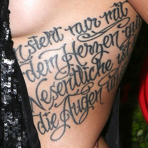 tatuaje del lado de ali-krieger